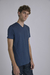 REMERA V AZUL PREMIUM PIMA PERUANO - comprar online