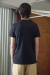 Remera Negra Cuello V Premium Pima Peruano - comprar online