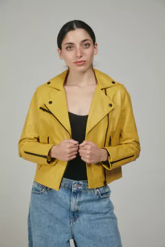 DINA AMARILLA & PRETTO