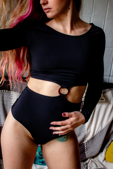 BYJA BODY IRREGULAR CON ARGOLLAS - IRRE