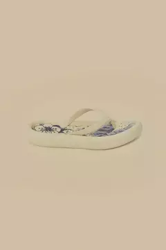 Chinelo Canoa estampa delicadeza - farm apé - ELMÊ