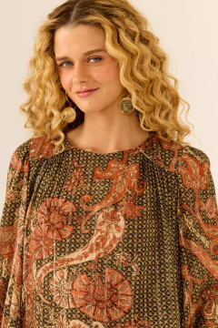 BLUSA ESTAMPA VITRAL - MARIA FILÓ na internet