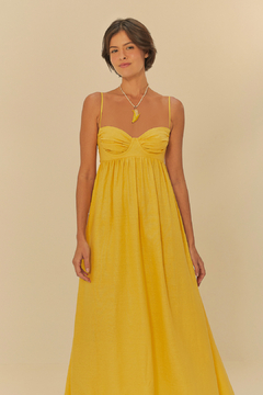 VESTIDO LONGO FRANZIDO AMARELO - FARM RIO na internet