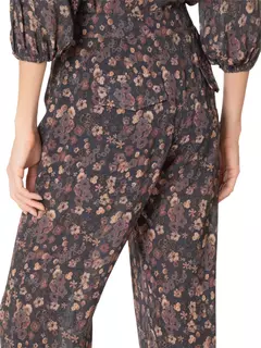 Calça Reta fenda Estampa Lush chumbo - MARIA FILÓ - loja online