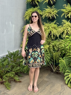vestido Helena alça curto estampa oasis tropical preto