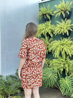 VESTIDO MALHA ESTAMPA ONÇA NAVARRA - ANIMALE JEANS na internet