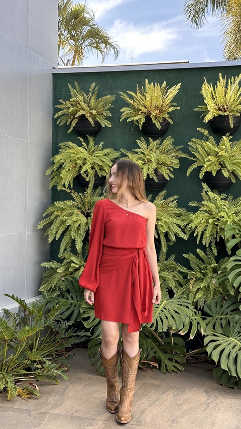 vestido curto ombro só avelã - Maria filó