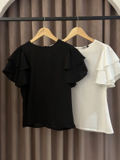 blusa clara - cores na internet