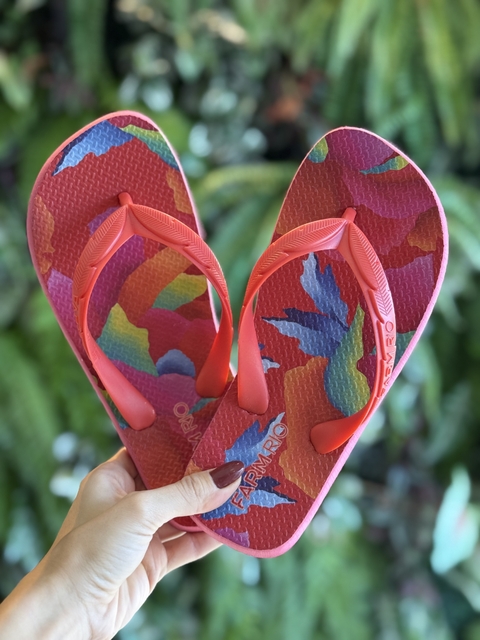 CHINELO ESTAMPA OMBRE CHITA/VERMELHO MELANCIA - farm apé - comprar online