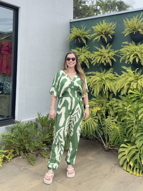 macacão renata folhagem verde