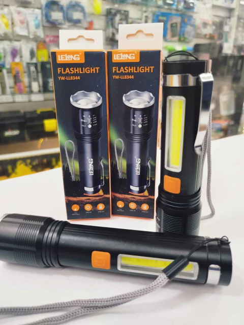 Linterna táctica c/zoom Lelong