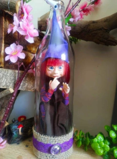 Duende Menina Marrom e Roxo - comprar online