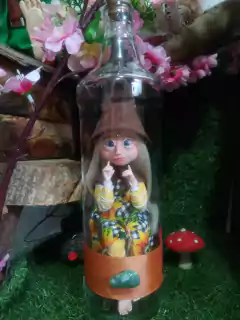 Duendinha Amarela e Marrom - loja online