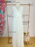 Vestido de noiva longo com saia plissada e flor removível -Aisla - comprar online