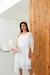 Vestido noiva civil com echarpe capa de musseline midi - Lana - Closet Garota Up Vestidos Brancos para Casamento Civil -