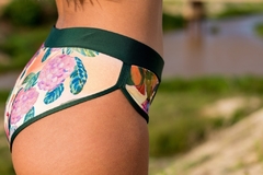 Shortinho leque dourado - by the sea