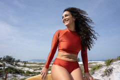 Cropped manga longa margarida - by the sea