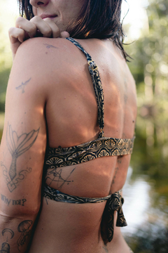 Top transpassado preto - loja online