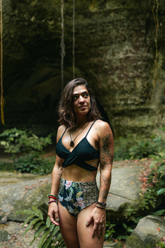 Hot pants cavada tsuru preto + leque dourado - by the sea