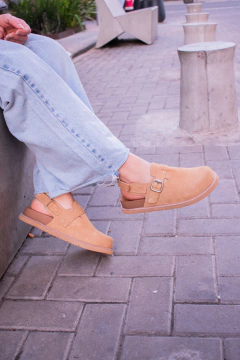 Zueco Praia - Bendita tu eres