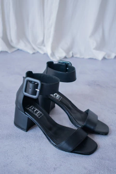 Sandalia Ada en internet