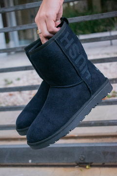 Pantubota Shorty Big Logo Hush Puppies