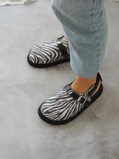 Zueco Praia en internet