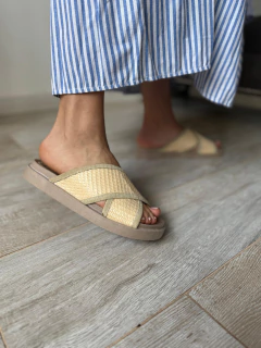 Imagen de Zueco Saori