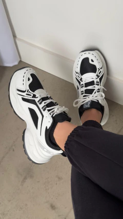 Bria white-black | SIN CAMBIO en internet