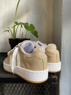 campus beige