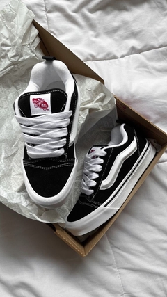 knu vans chatas