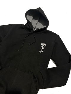 BUZO NK STUSSY BLACK en internet