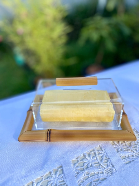 MANTEIGUEIRA BAMBU COM VIDRO