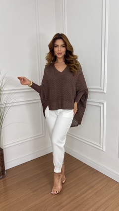 Poncho Tricot Rendado Maisa na internet