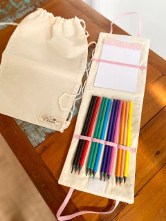 Kit Estojo Lápis de Cor e Mochilinha Rosa