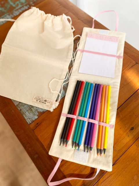Kit Estojo Lápis de Cor e Mochilinha Rosa
