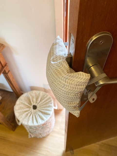 Protetor de Porta Sopro de Vento Cinza