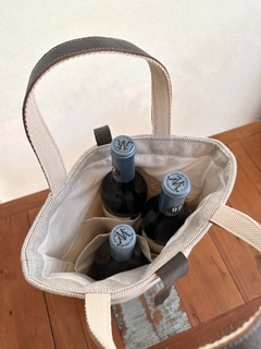 Bolsa Bege Cinza para Vinho e Taça Seriema - loja online