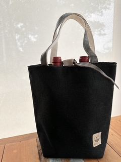 Bolsa Preta para Vinho e Taça Seriema - Retecer - Artesanal e Sustentável, Cestos para organizar a casa toda, brinquedos lúdicos e presentes