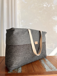 Bolsa Grande de Viagem para Enxoval Roupas de Cama e Banho Chumbo - Retecer - Artesanal e Sustentável, Cestos para organizar a casa toda, brinquedos lúdicos e presentes