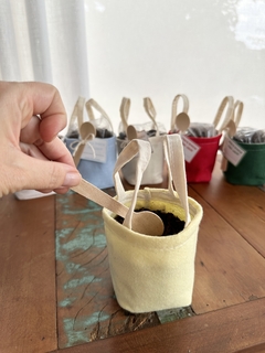 kit Jardinagem Infantil com Pazinha (10 unidades) Mix Cores Claras