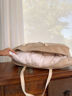Bolsa Grande de Viagem Enxoval Roupas de Cama e Banho Bege - loja online