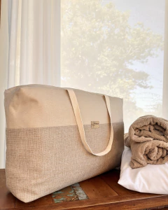 Bolsa Grande de Viagem Enxoval Roupas de Cama e Banho Bege - comprar online