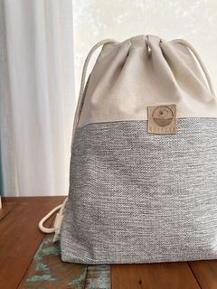 Mochila Unissex Bege Cinza - comprar online