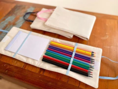 Estojo de Lápis de Cor com Bloco - Retecer - Artesanal e Sustentável, Cestos para organizar a casa toda, brinquedos lúdicos e presentes