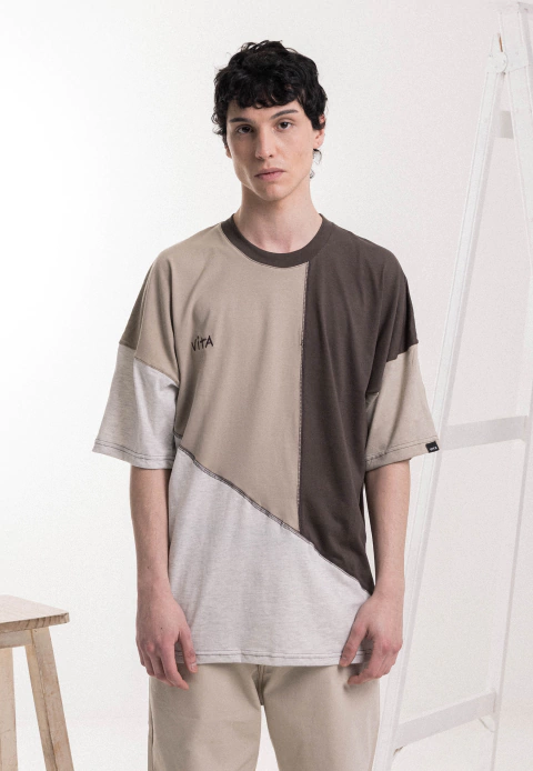 Remera Over Fragmentos Visón - comprar online