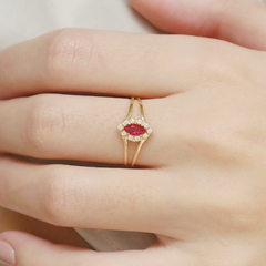 Anel de formatura em ouro 18k com zircônias vermelha e branca (180) - Joalheria Exata