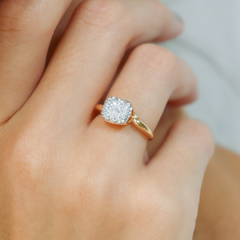Anel em prata 925 com banho de ouro 18k e zircônias transparentes - comprar online