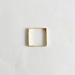Anel quadrado em ouro 18k (195) na internet