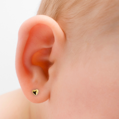 Brinco infantil coração em ouro 18k (045) - Joalheria Exata